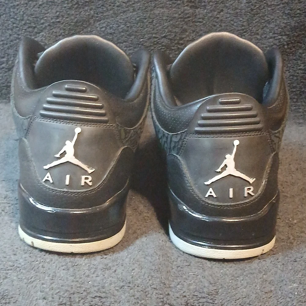 Air Jordan 3 Retro (2011)  "BLACK FLIP" Mens Size -13. 100%Authentic! - Picture 5 of 12